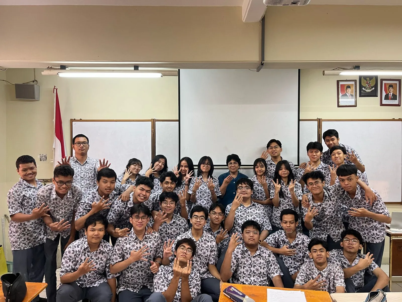 Foto Bahasa Indonesia